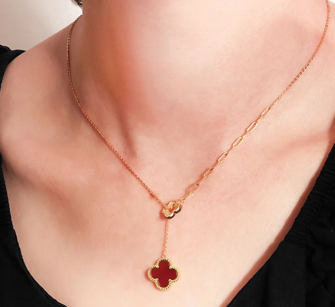 Clover necklace