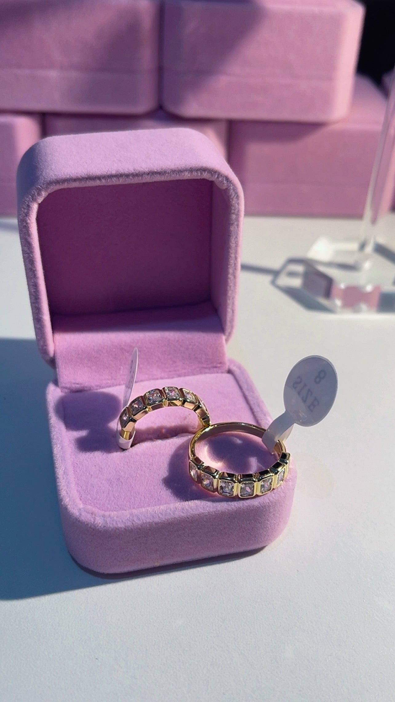 Vivy ring
