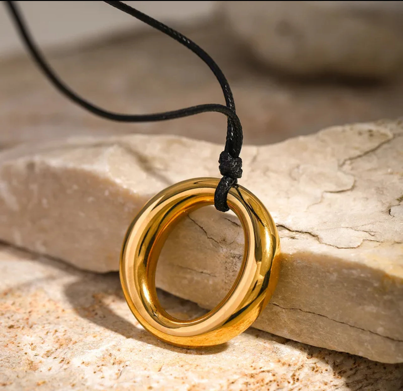 Osky necklace ajustable.
