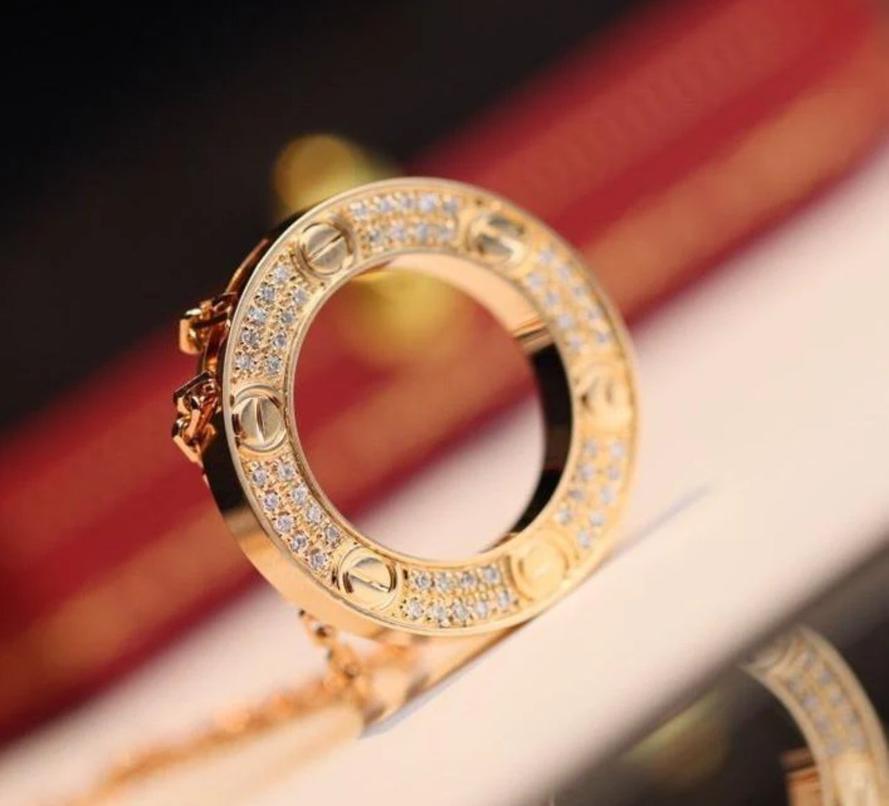 Cart-necklace gold
