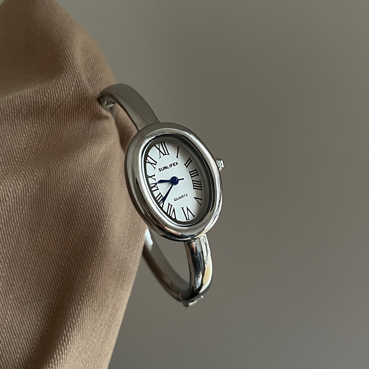 Reloj moderno
