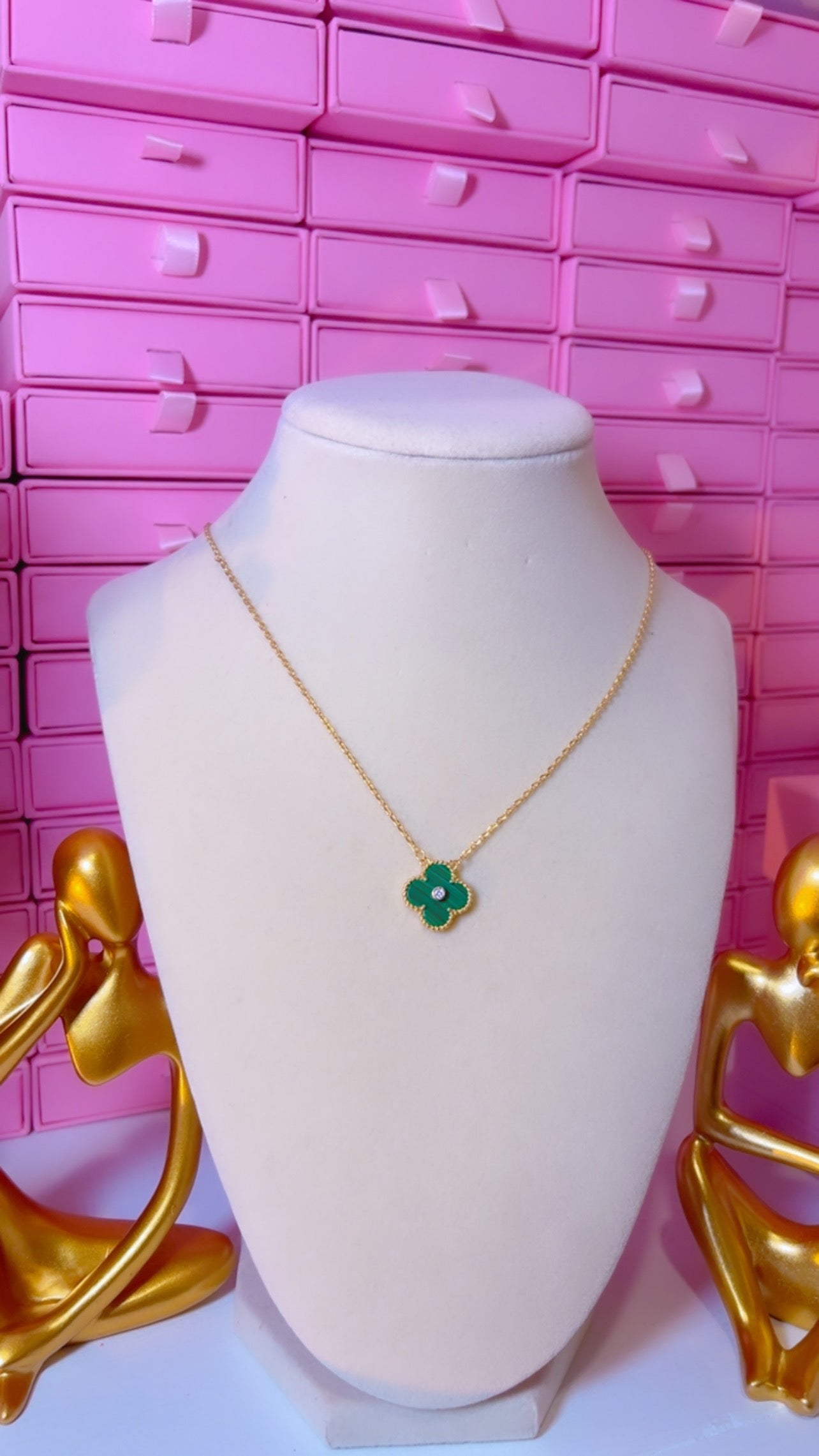 Leivy-clover-necklace