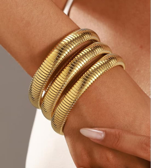 Set of three. Set de tres