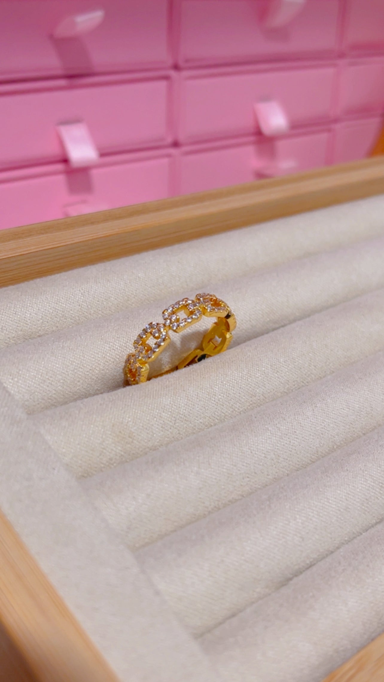 Mia ring gold.