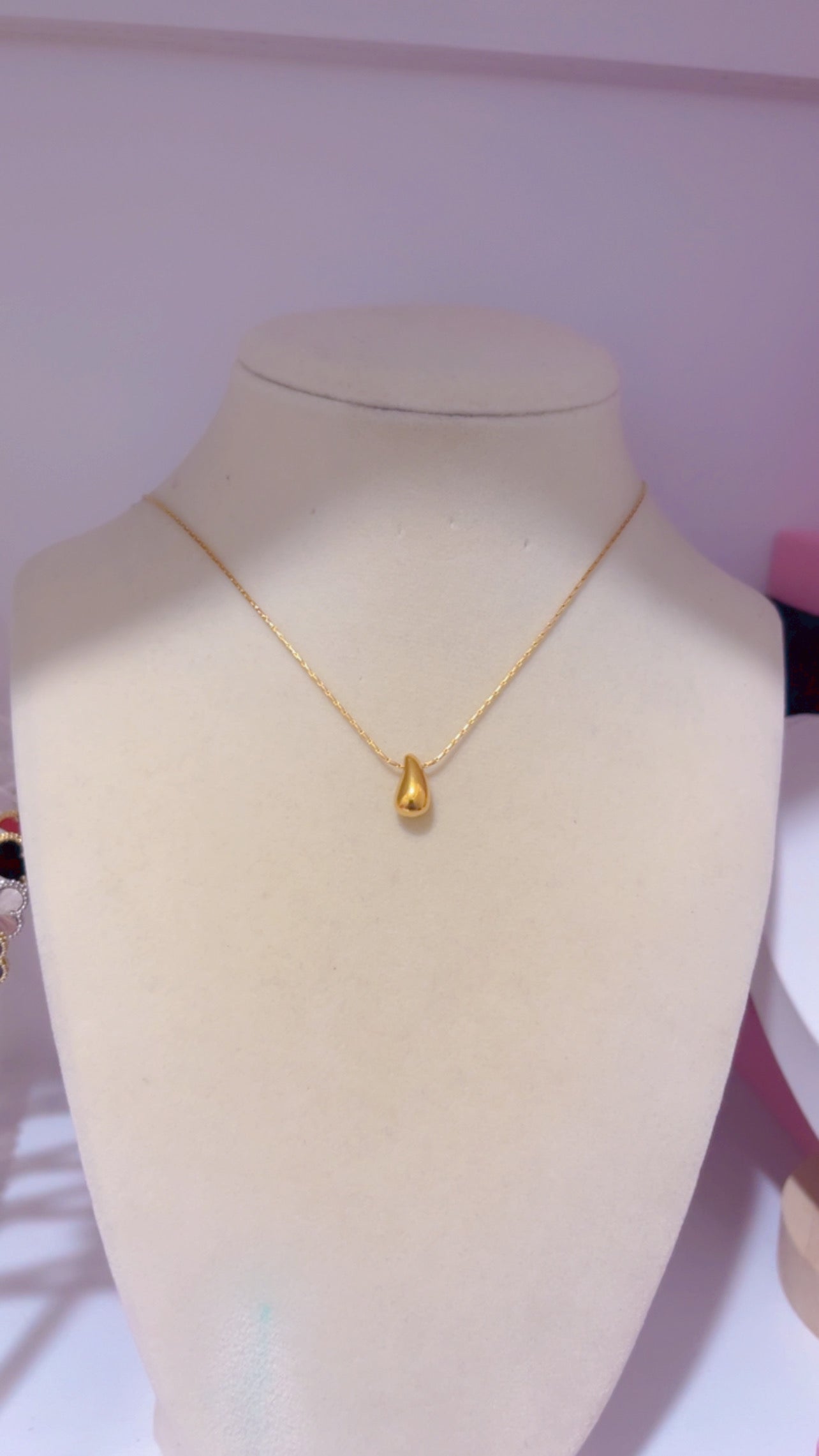 Small-gota-necklace-gold