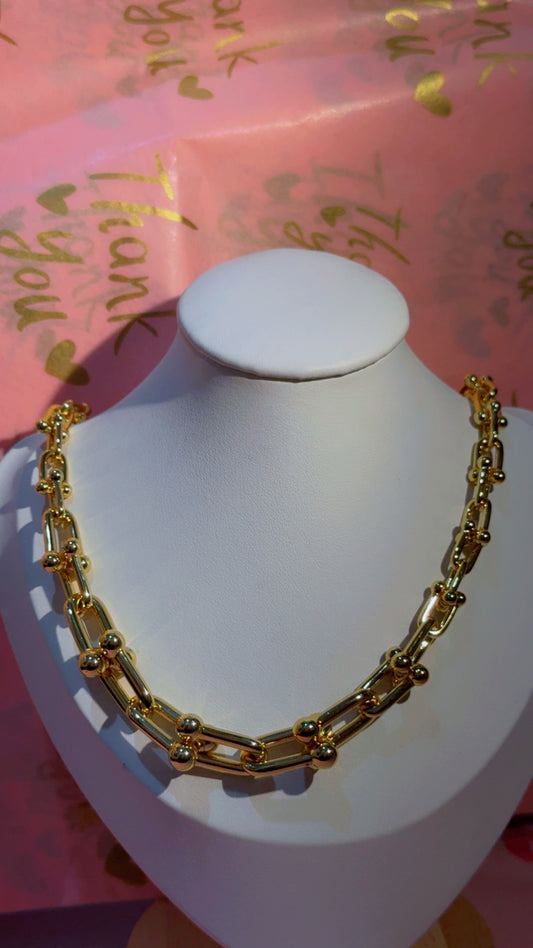 Tifa-N necklace