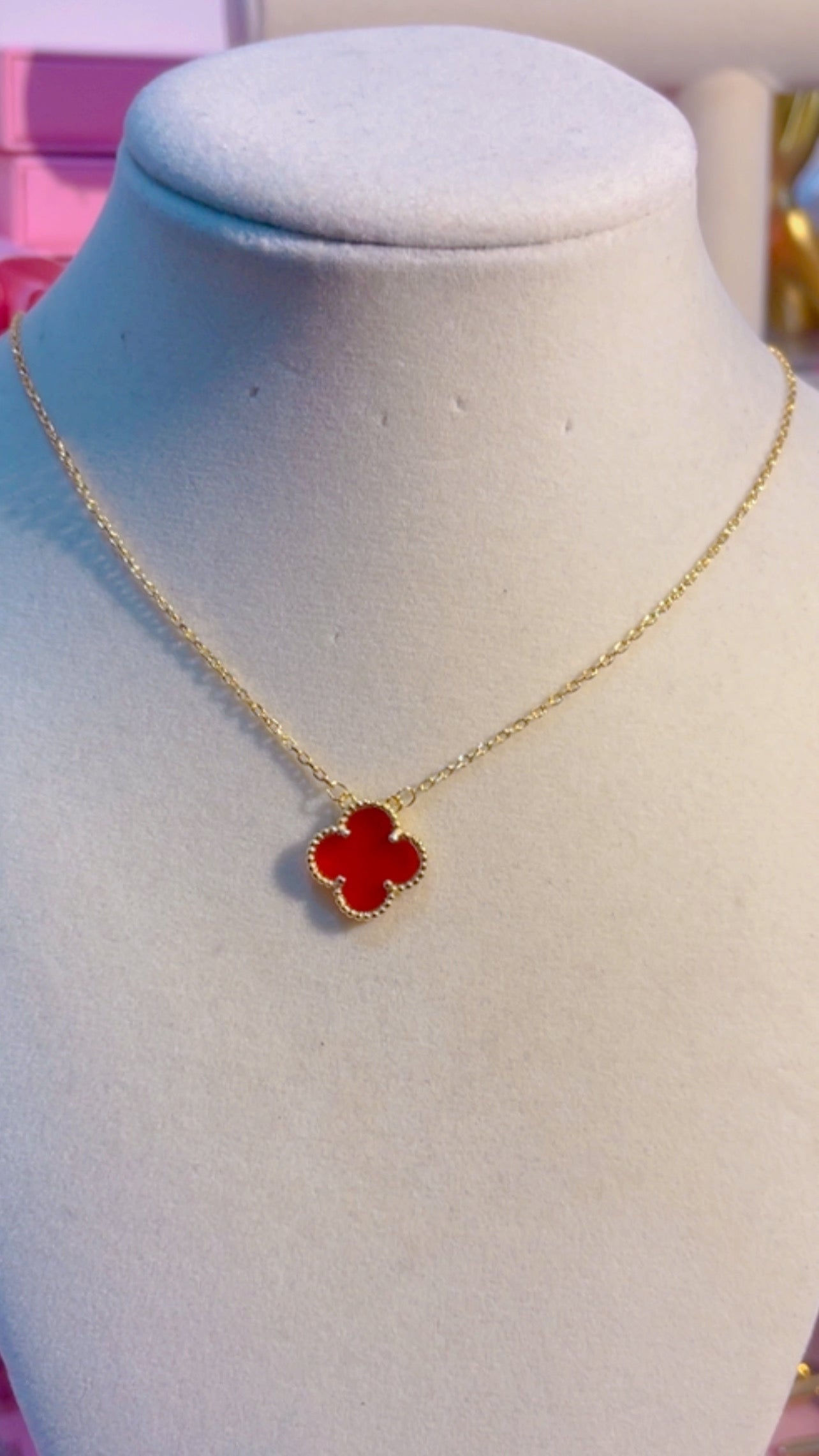 Leivy-clover-necklace