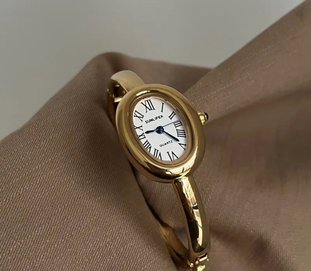 Reloj moderno