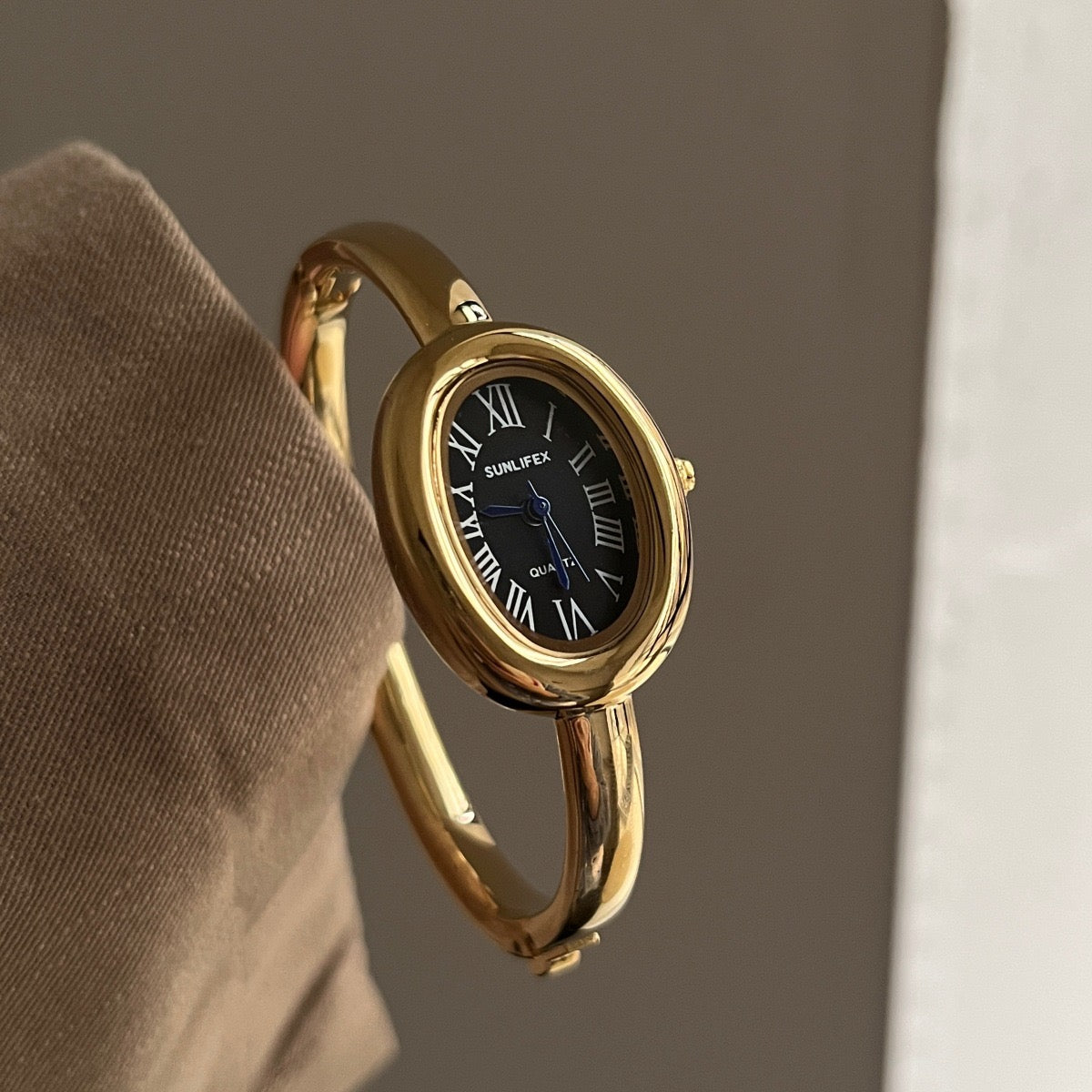 Reloj moderno