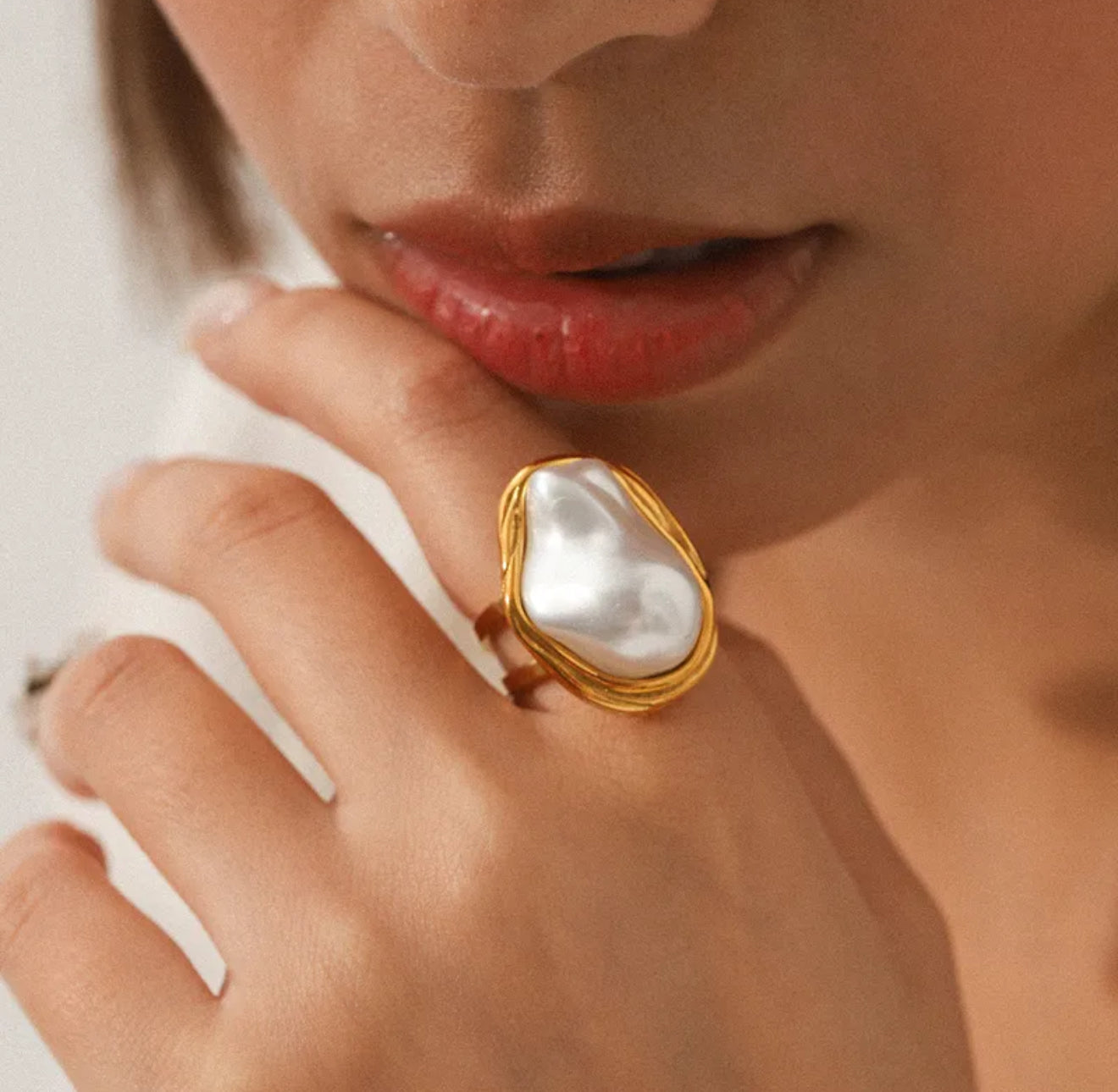 Olivia ring