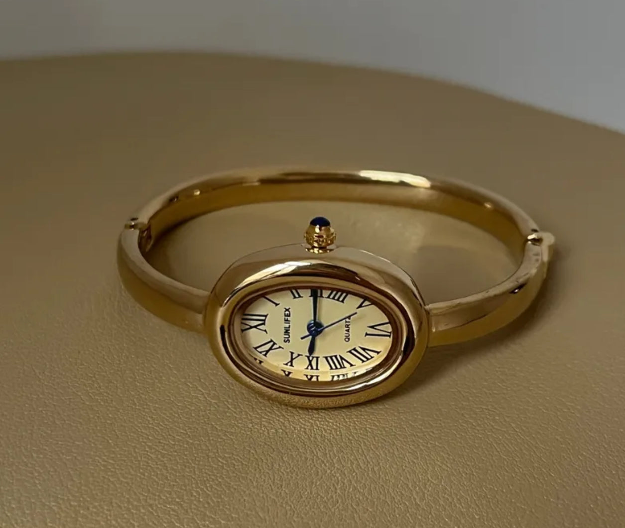 Reloj moderno