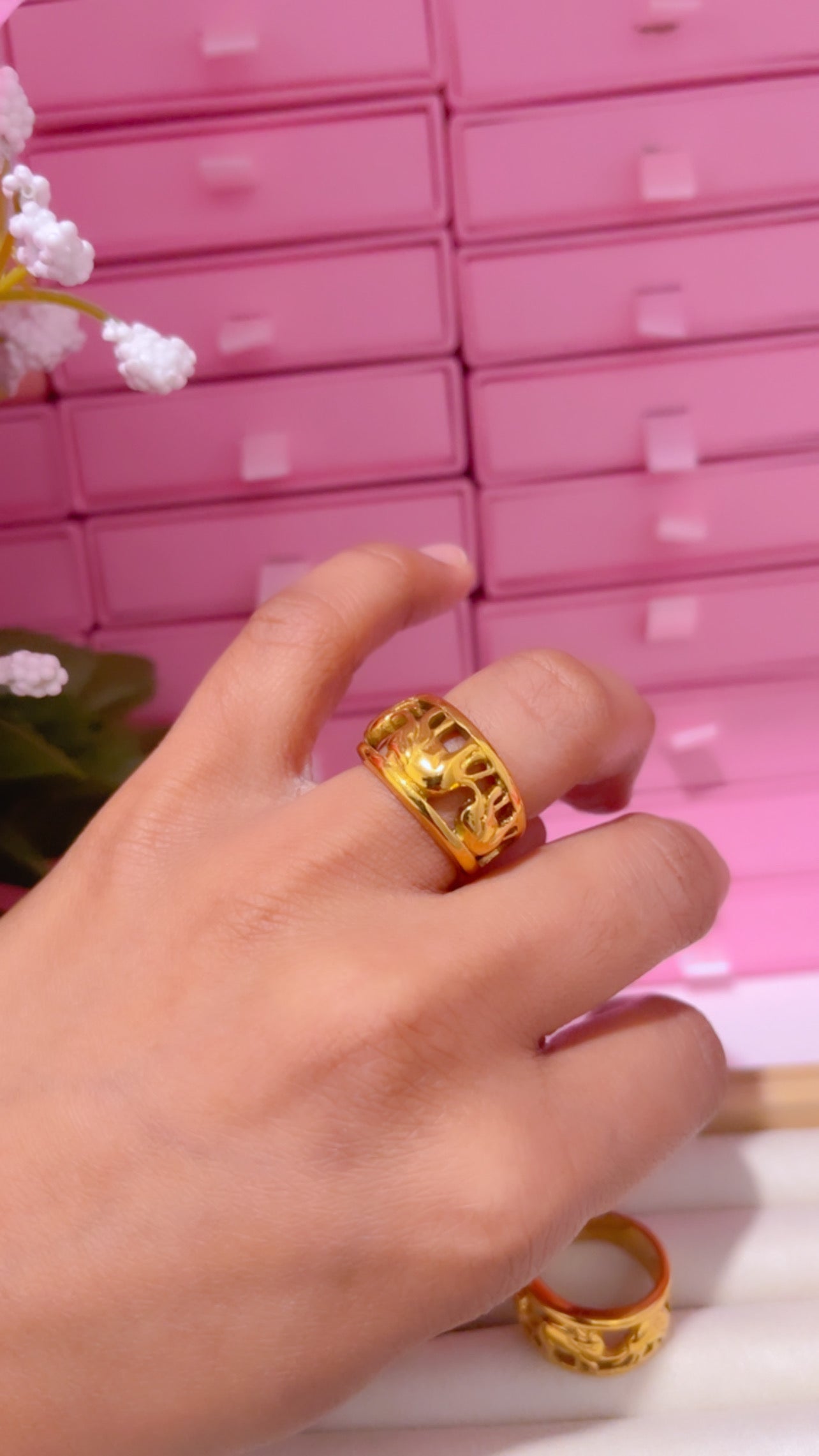 Elefante ring. Gold