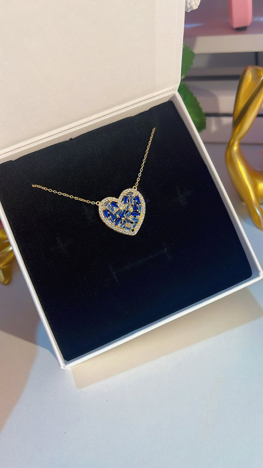Necklace corazón. 🩵 💙 gold